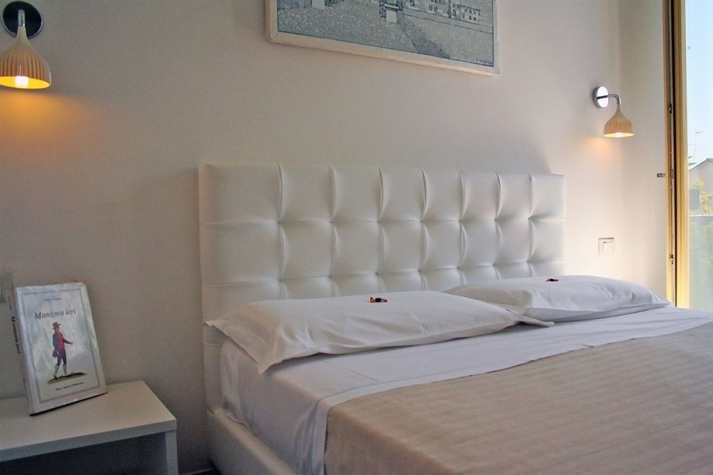 6 Porte Guesthouse Mantua Exterior foto